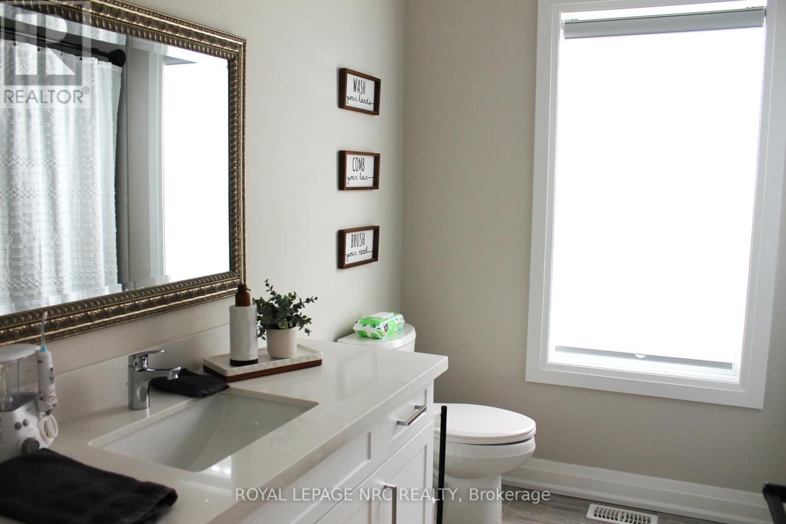 












19 CAMBRIDGE ROAD E

,
Fort Erie (Crystal Beach),




Ontario
L0S1B0

