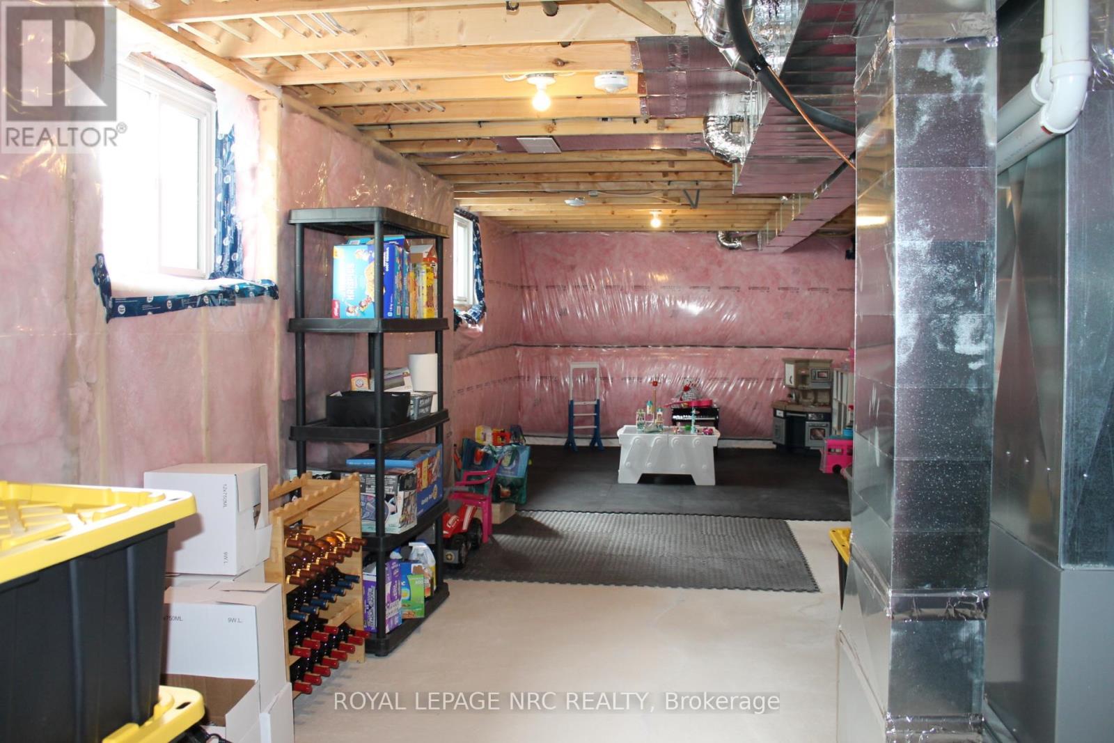 












19 CAMBRIDGE ROAD E

,
Fort Erie (Crystal Beach),




Ontario
L0S1B0

