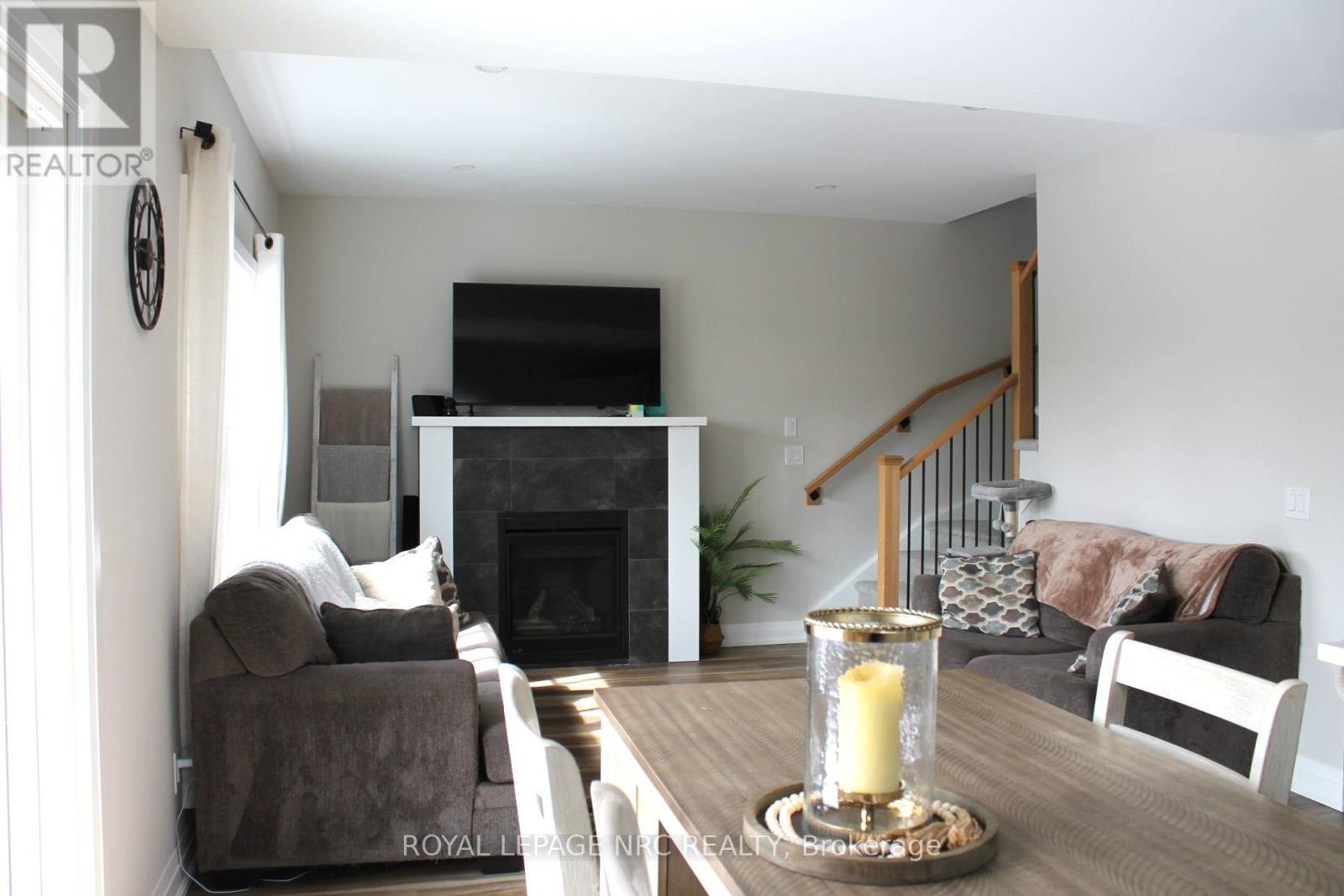 












19 CAMBRIDGE ROAD E

,
Fort Erie (Crystal Beach),




Ontario
L0S1B0

