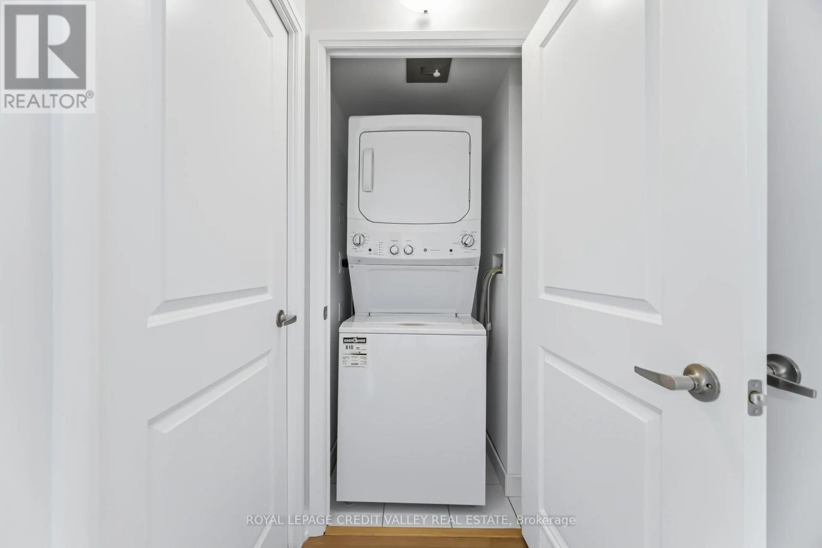 












206 - 30 VIA ROSEDALE

,
Brampton,




Ontario
L6R3Z9

