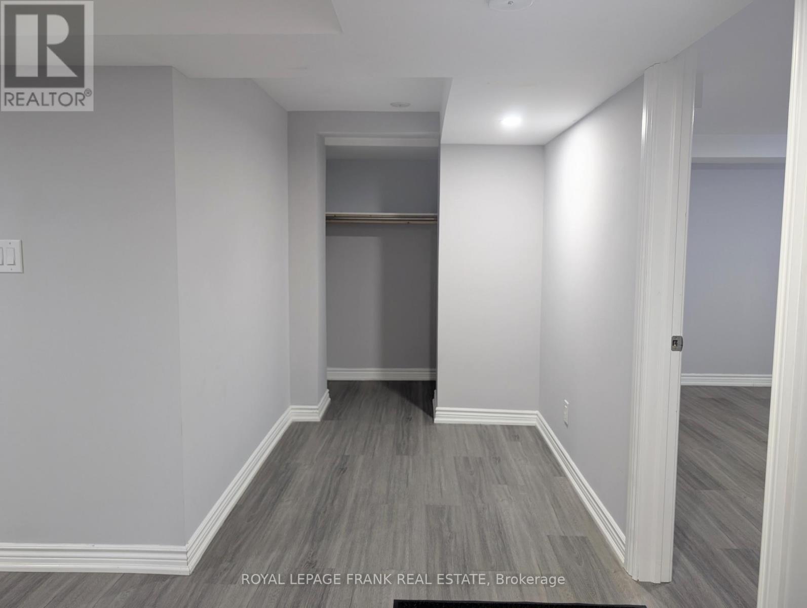 












BSMT - 99 ROBINSON CRESCENT

,
Whitby (Pringle Creek),




Ontario
L1N6W6

