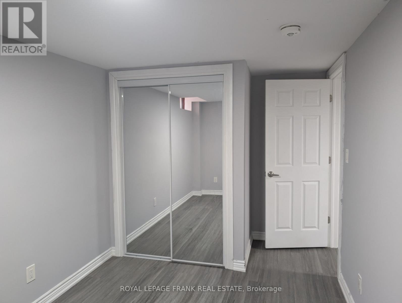 












BSMT - 99 ROBINSON CRESCENT

,
Whitby (Pringle Creek),




Ontario
L1N6W6

