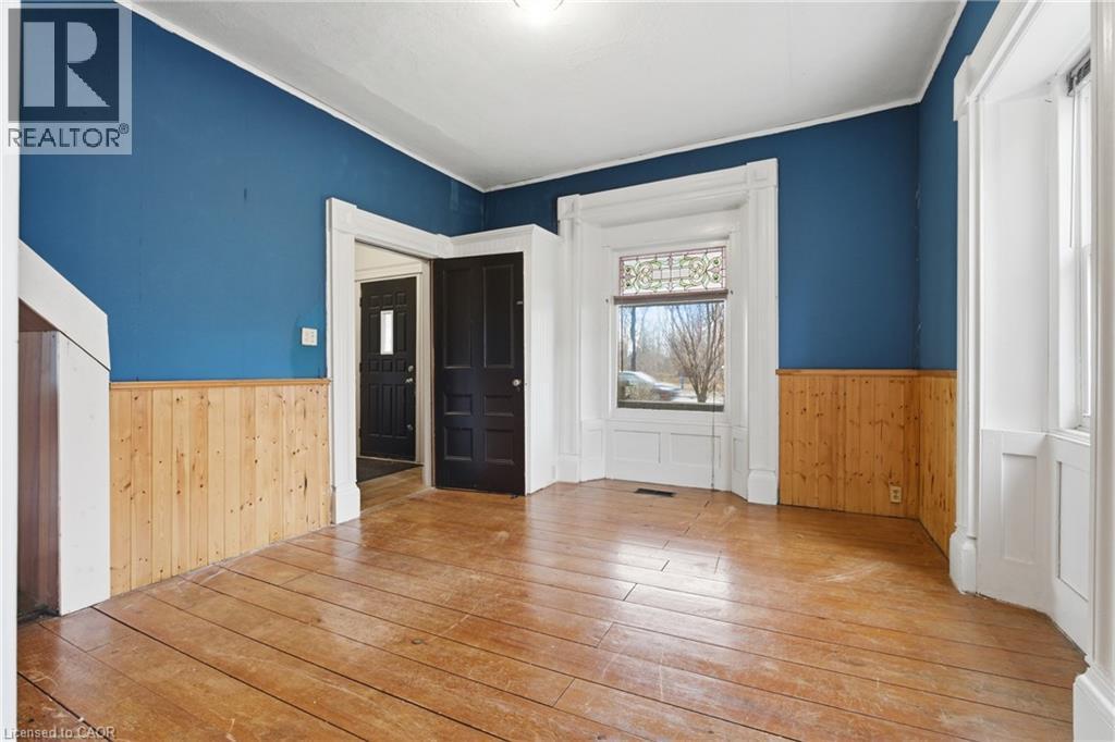 












211 CANBOROUGH Street

,
Smithville,




Ontario
L0R2A0

