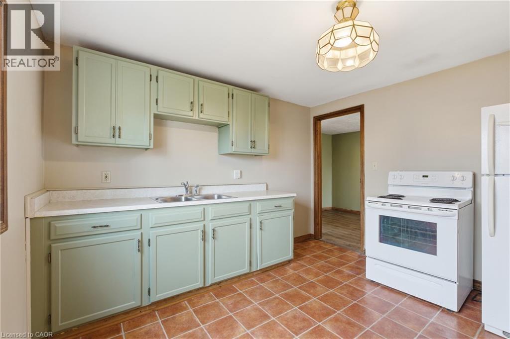 












211 CANBOROUGH Street

,
Smithville,




Ontario
L0R2A0

