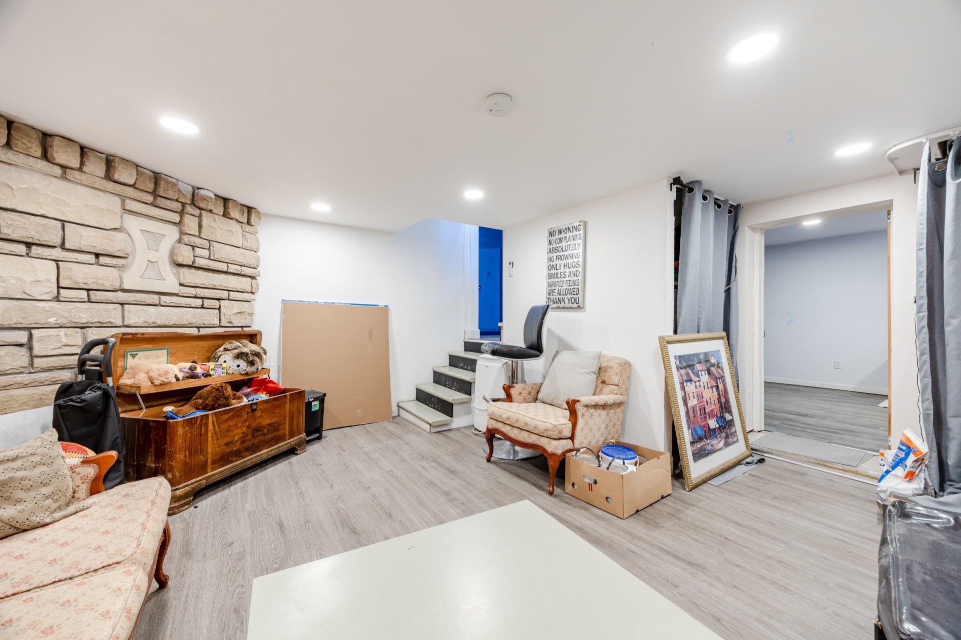 









545


Rue St-André

,
Laval (Pont-Viau),




QC
H7G3A2

