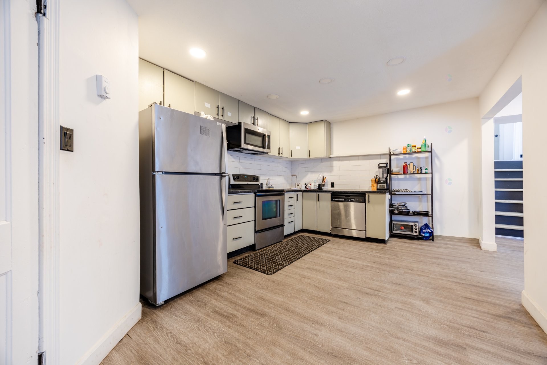 









545


Rue St-André

,
Laval (Pont-Viau),




QC
H7G3A2

