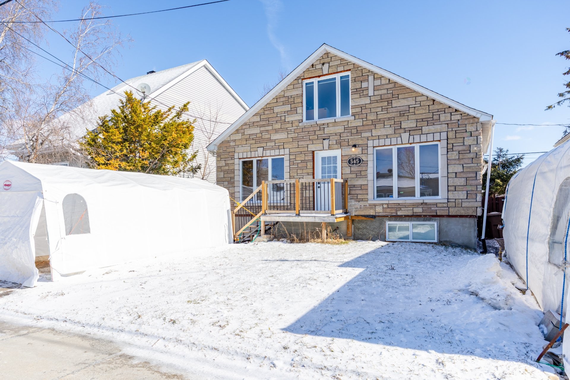 









545


Rue St-André

,
Laval (Pont-Viau),




QC
H7G3A2

