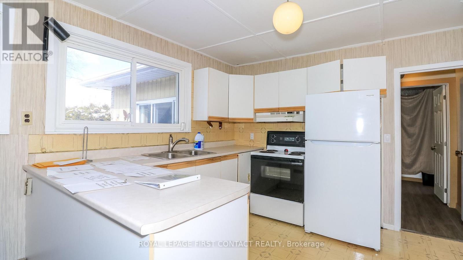 












21 GLASSFORD ROAD

,
Kawartha Lakes,




Ontario
K0M2C0

