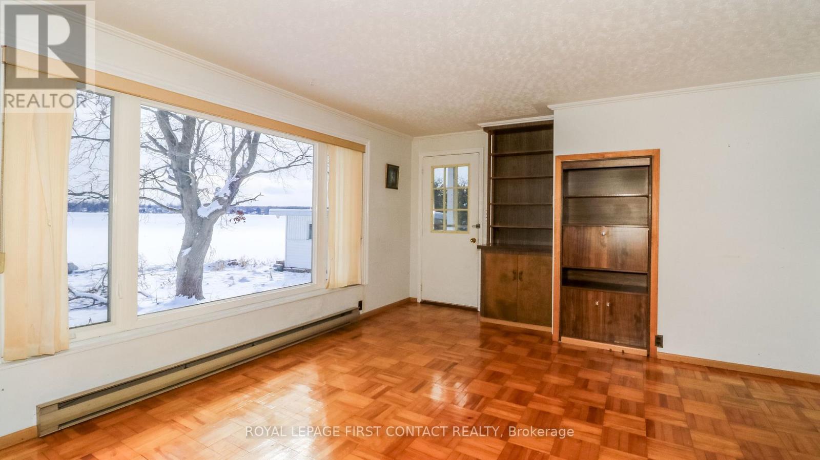 












21 GLASSFORD ROAD

,
Kawartha Lakes,




Ontario
K0M2C0


