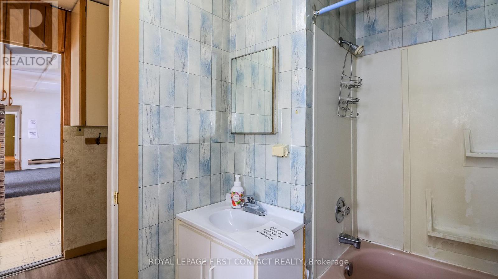 












21 GLASSFORD ROAD

,
Kawartha Lakes,




Ontario
K0M2C0

