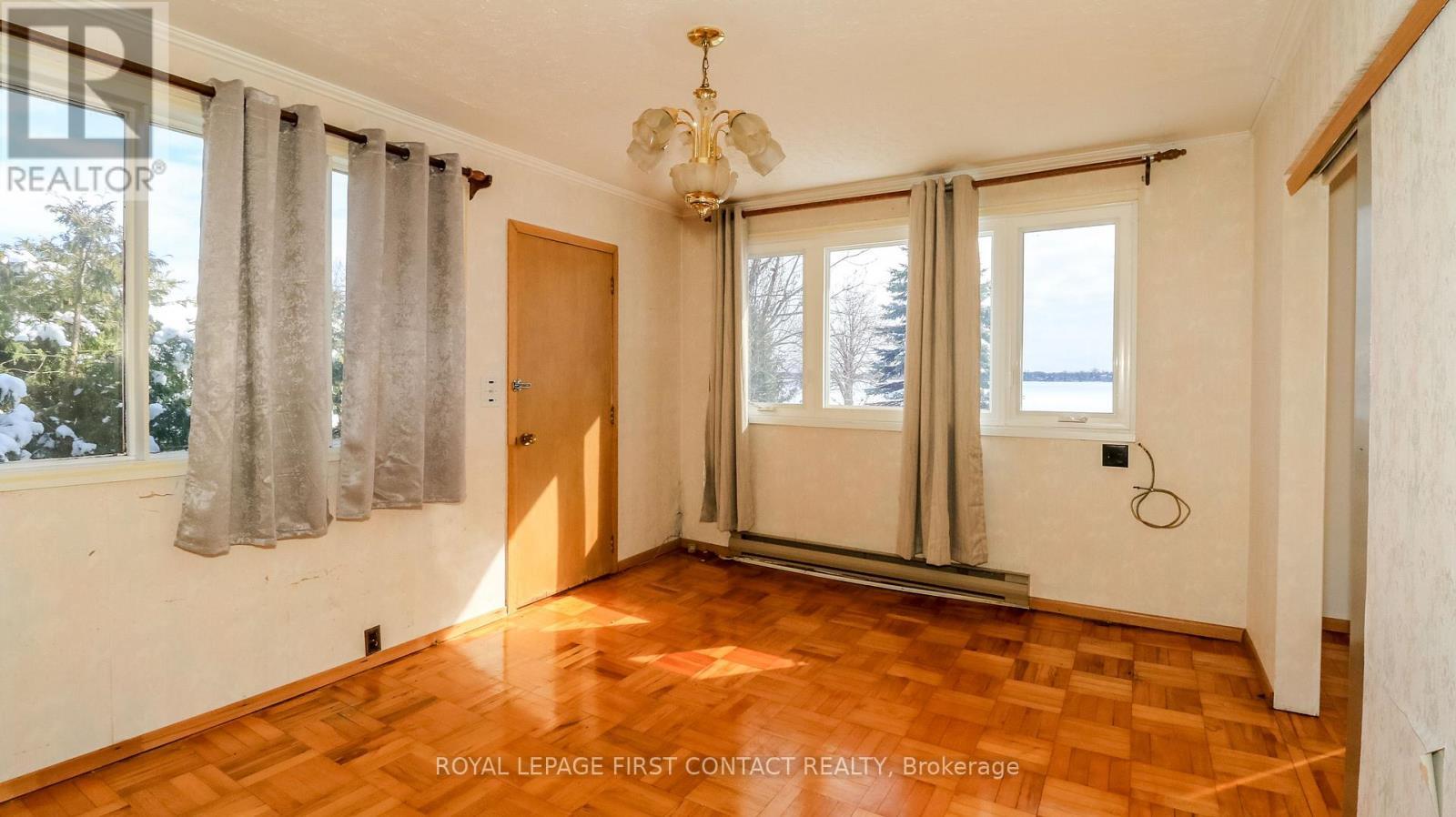 












21 GLASSFORD ROAD

,
Kawartha Lakes,




Ontario
K0M2C0


