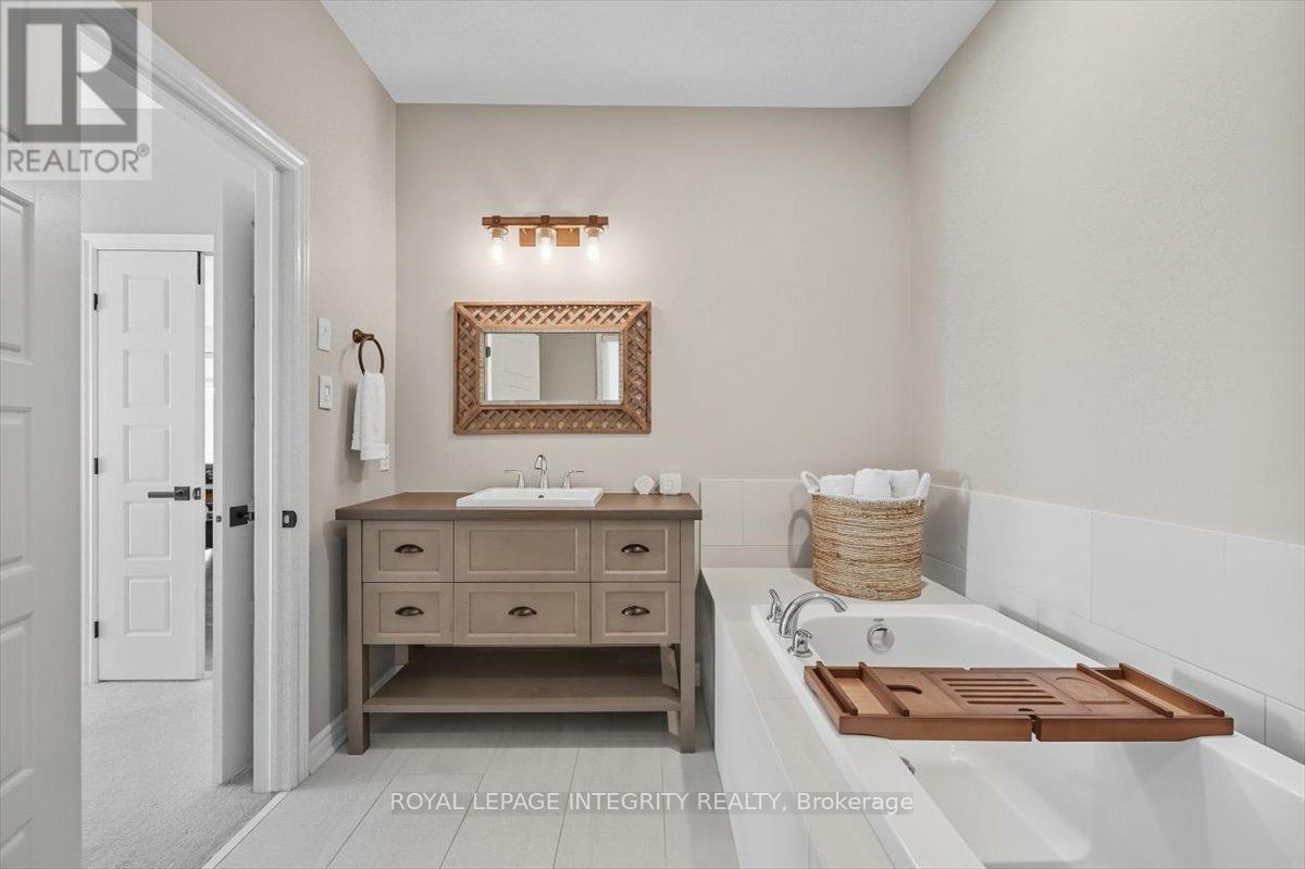 












819 TEWIN CIRCLE

,
Ottawa,




Ontario
K4A1K2

