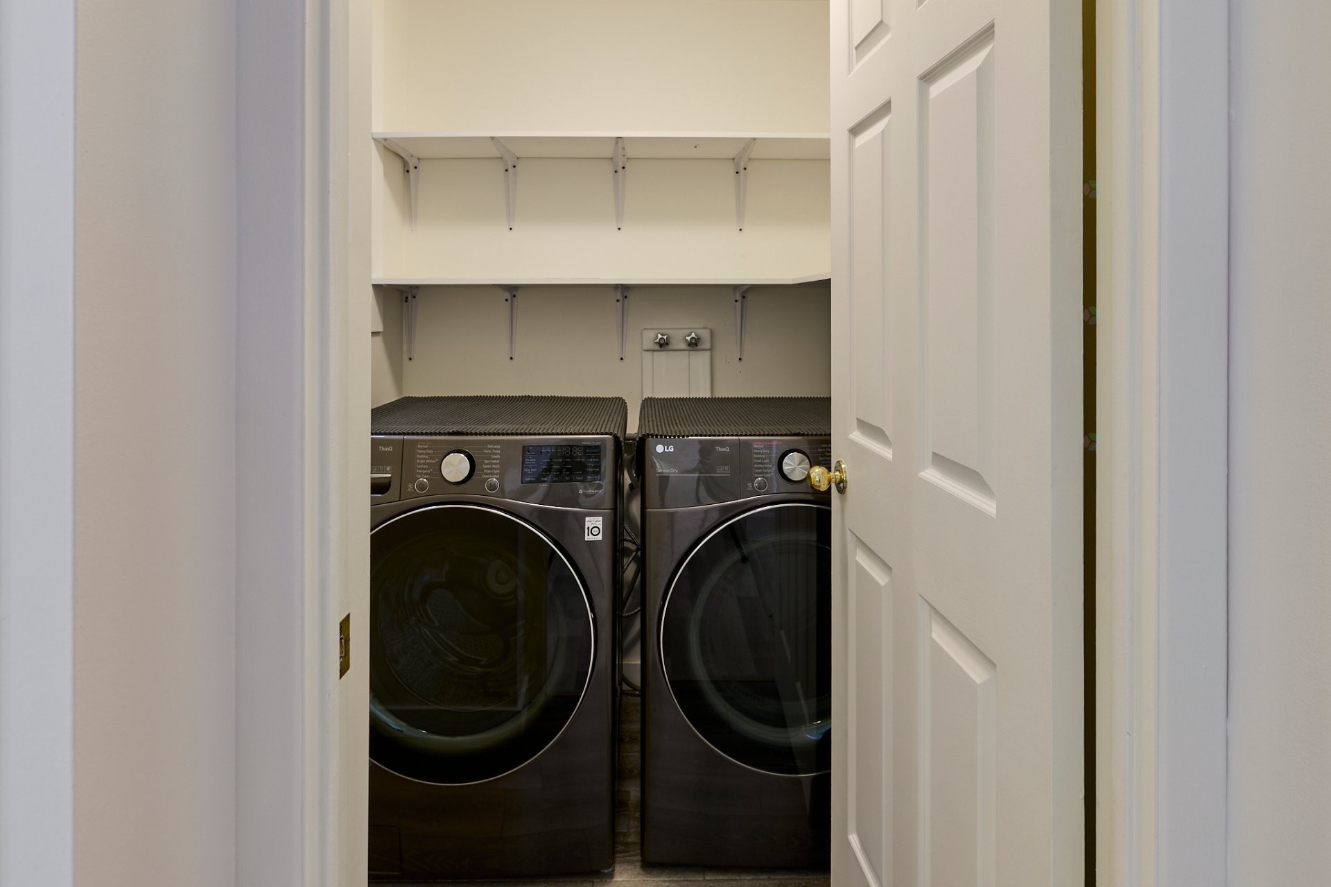 









974


Rue Ste-Ursule

,
Trois-Rivières,




QC
G9A1P1

