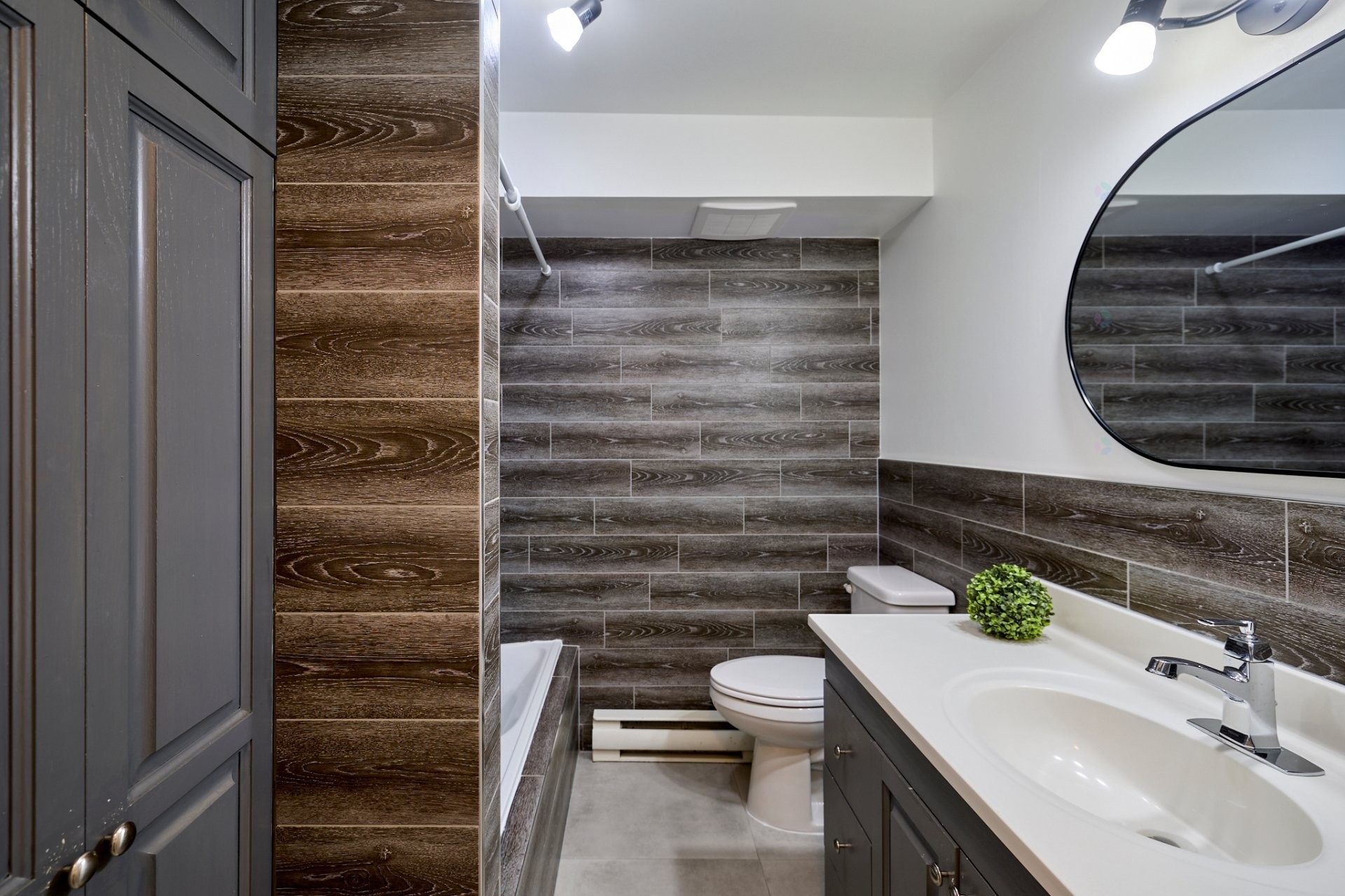 









974


Rue Ste-Ursule

,
Trois-Rivières,




QC
G9A1P1

