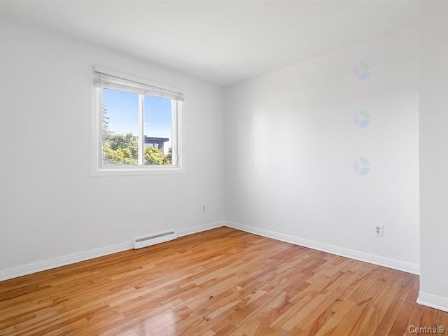 









1010


Rue Ridgewood

,
Laval (Chomedey),




QC
H7W1K8

