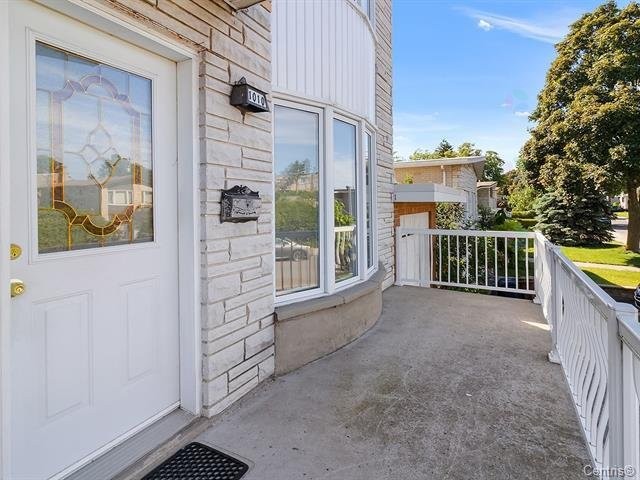 









1010


Rue Ridgewood

,
Laval (Chomedey),




QC
H7W1K8

