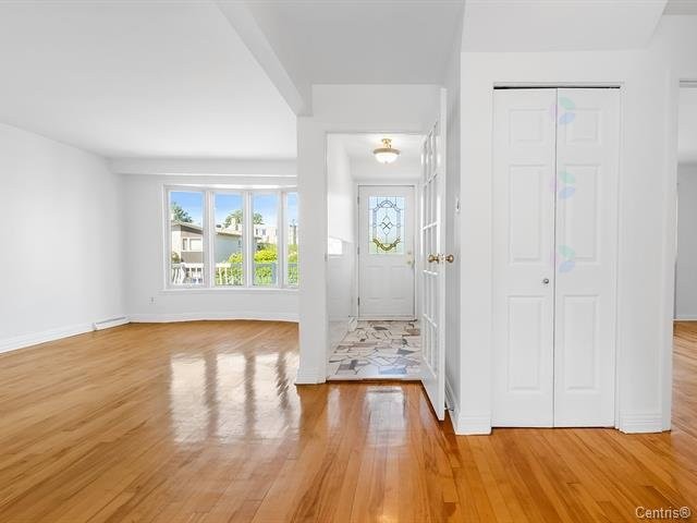 









1010


Rue Ridgewood

,
Laval (Chomedey),




QC
H7W1K8

