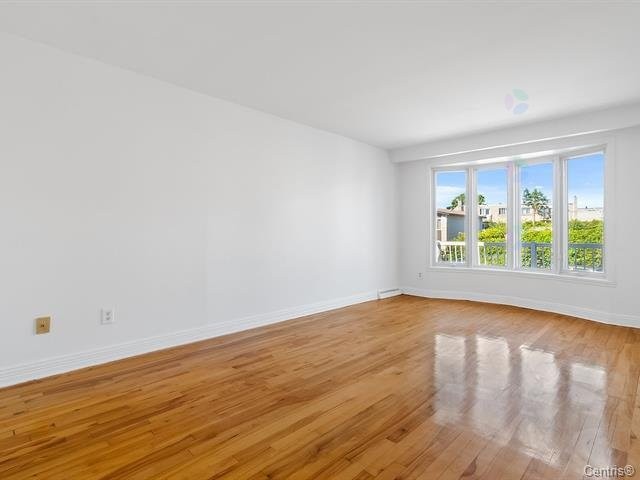 









1010


Rue Ridgewood

,
Laval (Chomedey),




QC
H7W1K8

