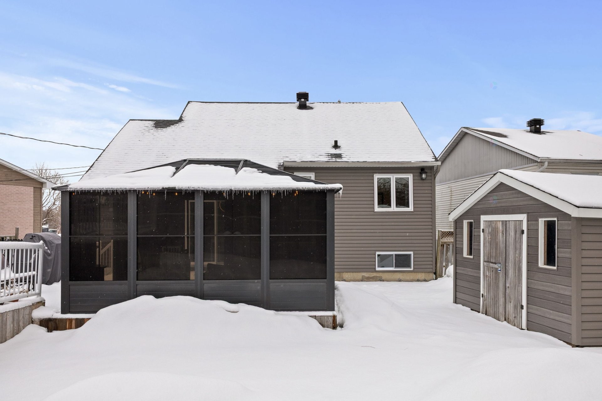 









107


Rue de Batiscan

,
Gatineau (Gatineau),




QC
J8P7S6

