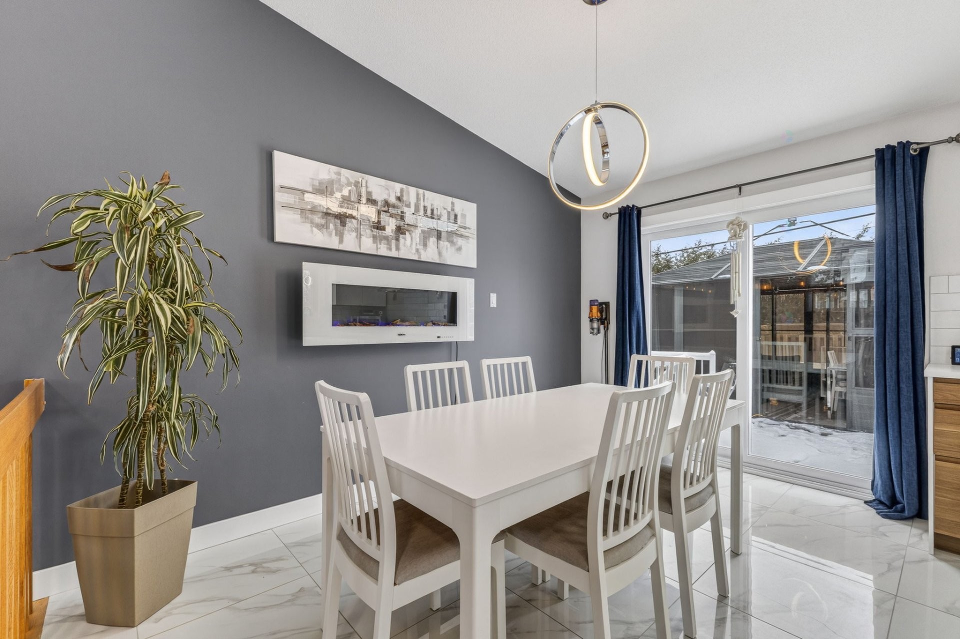 









107


Rue de Batiscan

,
Gatineau (Gatineau),




QC
J8P7S6

