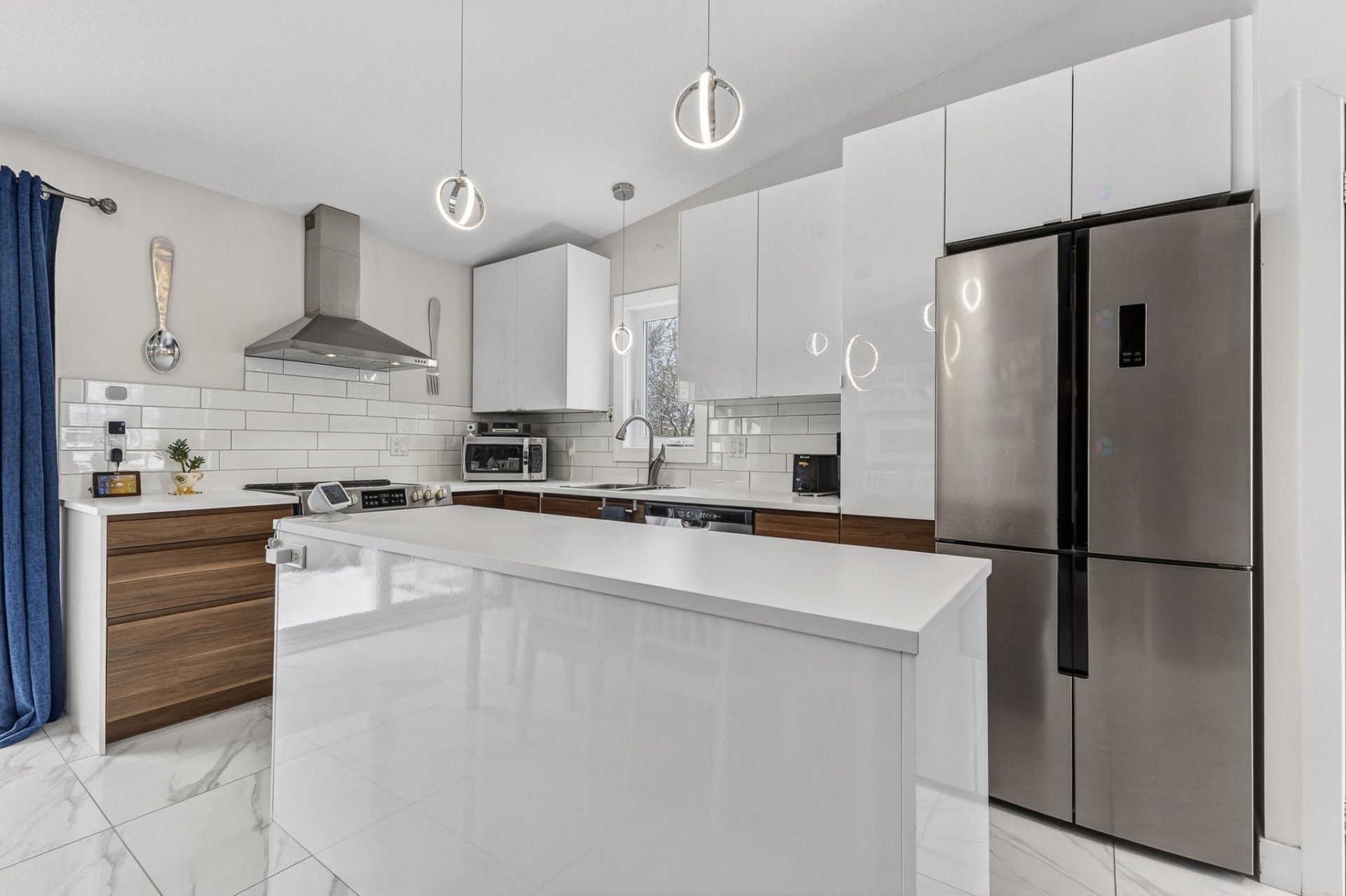 









107


Rue de Batiscan

,
Gatineau (Gatineau),




QC
J8P7S6

