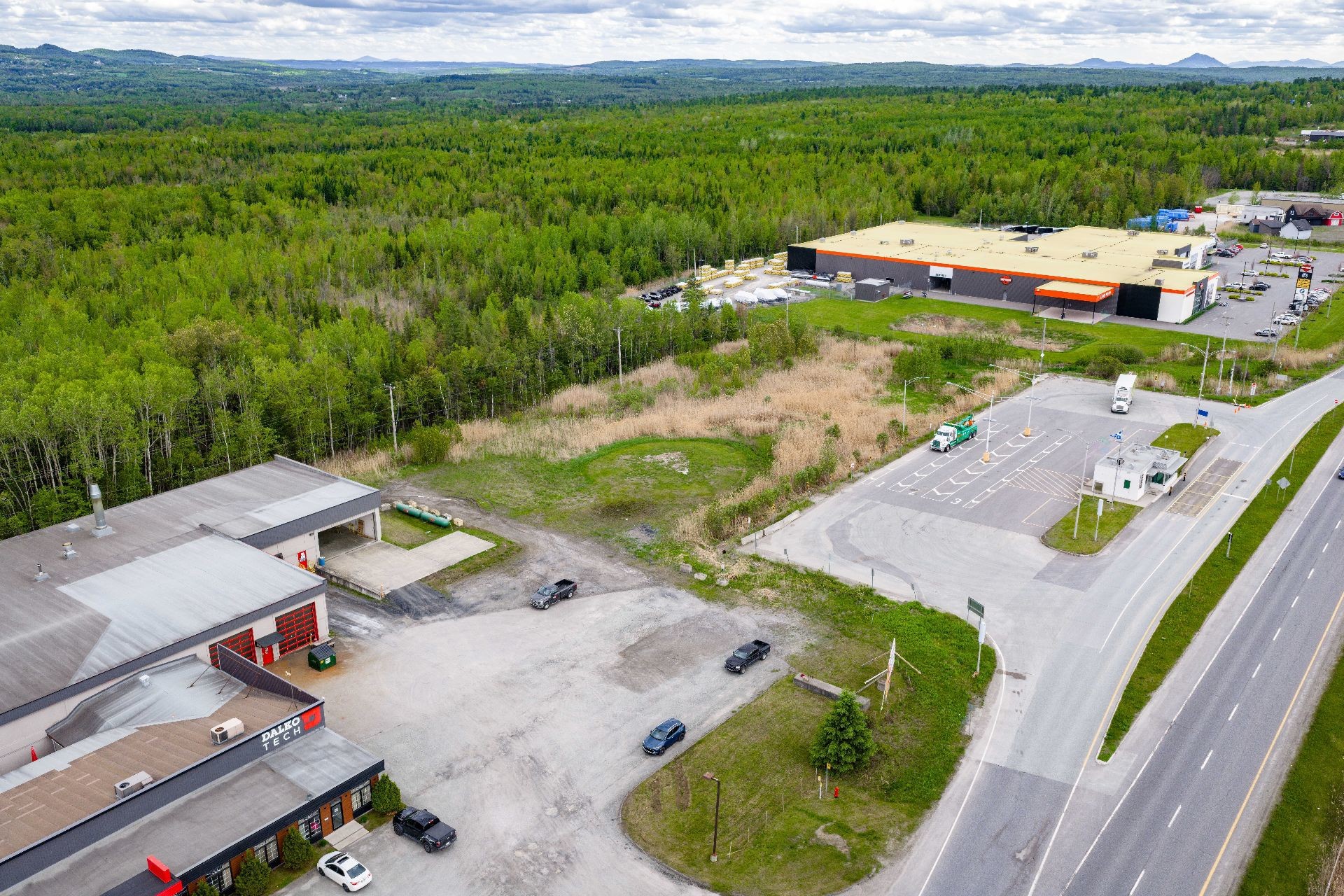 












Boul. Bourque

,
Sherbrooke (Brompton/Rock Forest/Saint-Élie/Deauville),







QC
J1N0G2

