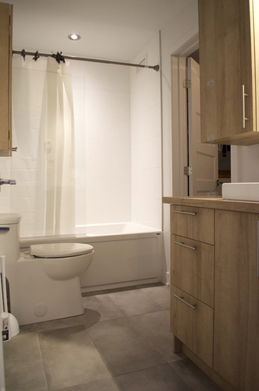 









3882


Rue Léonard

,
Longueuil (Saint-Hubert),




QC
J3Y5M2

