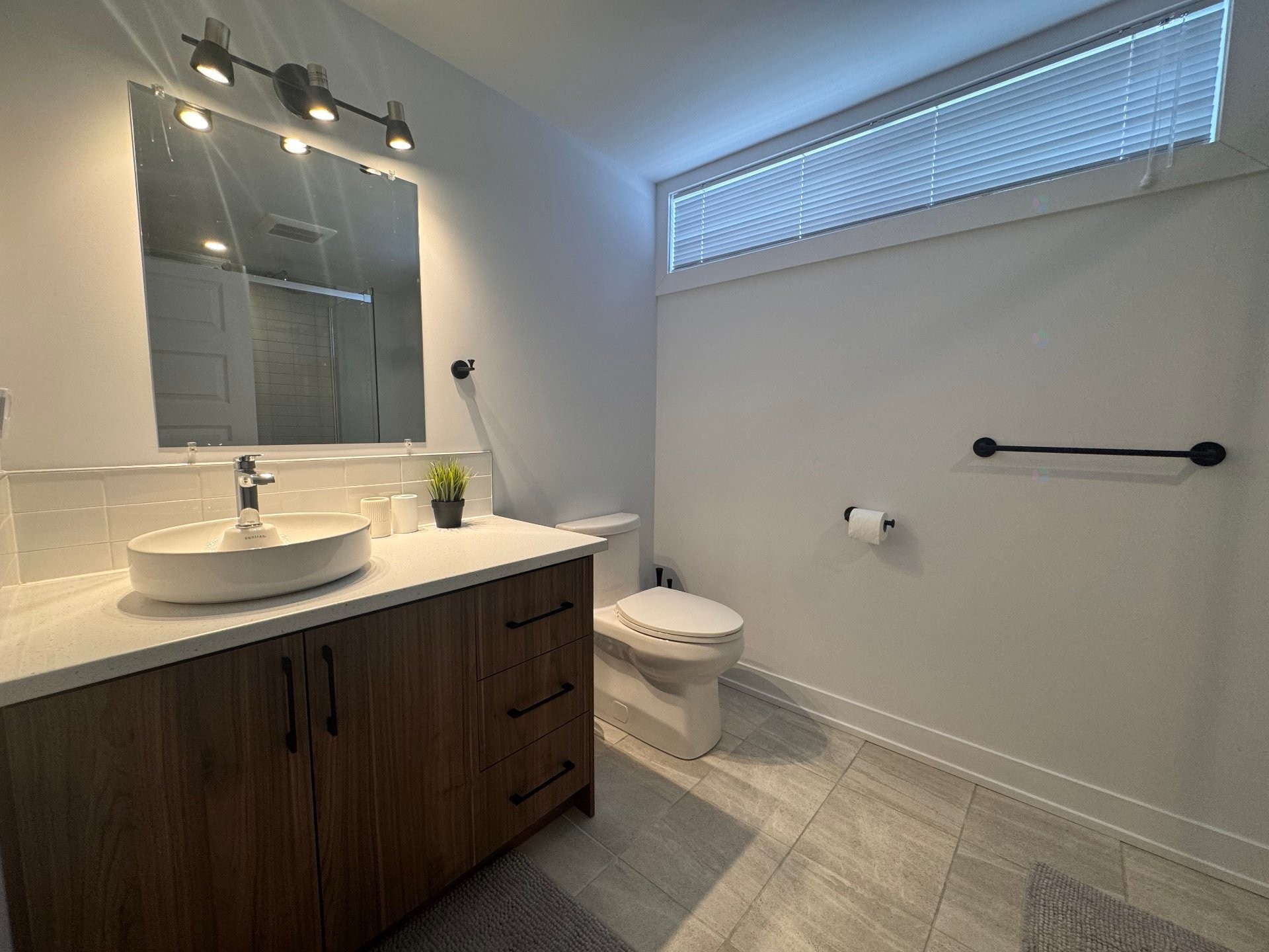 









8


Rue de Mâcon

,
Gatineau (Gatineau),




QC
J8T4M5

