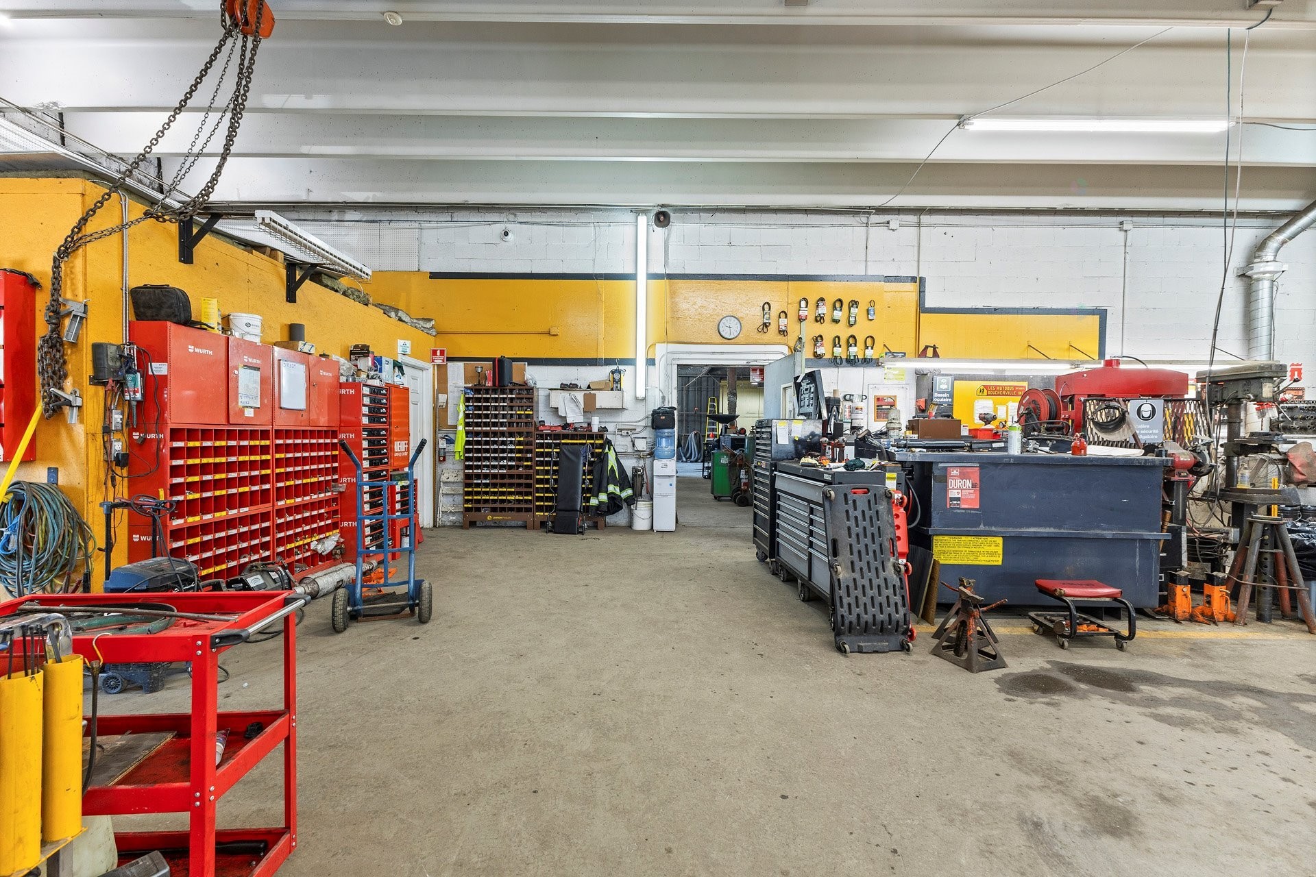 









701


Rue des Ateliers

,
Boucherville,




QC
J4B8H3

