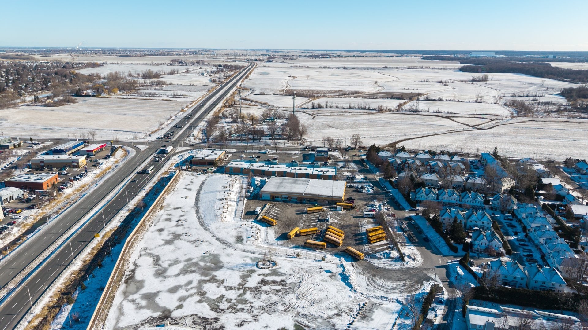 









701


Rue des Ateliers

,
Boucherville,




QC
J4B8H3

