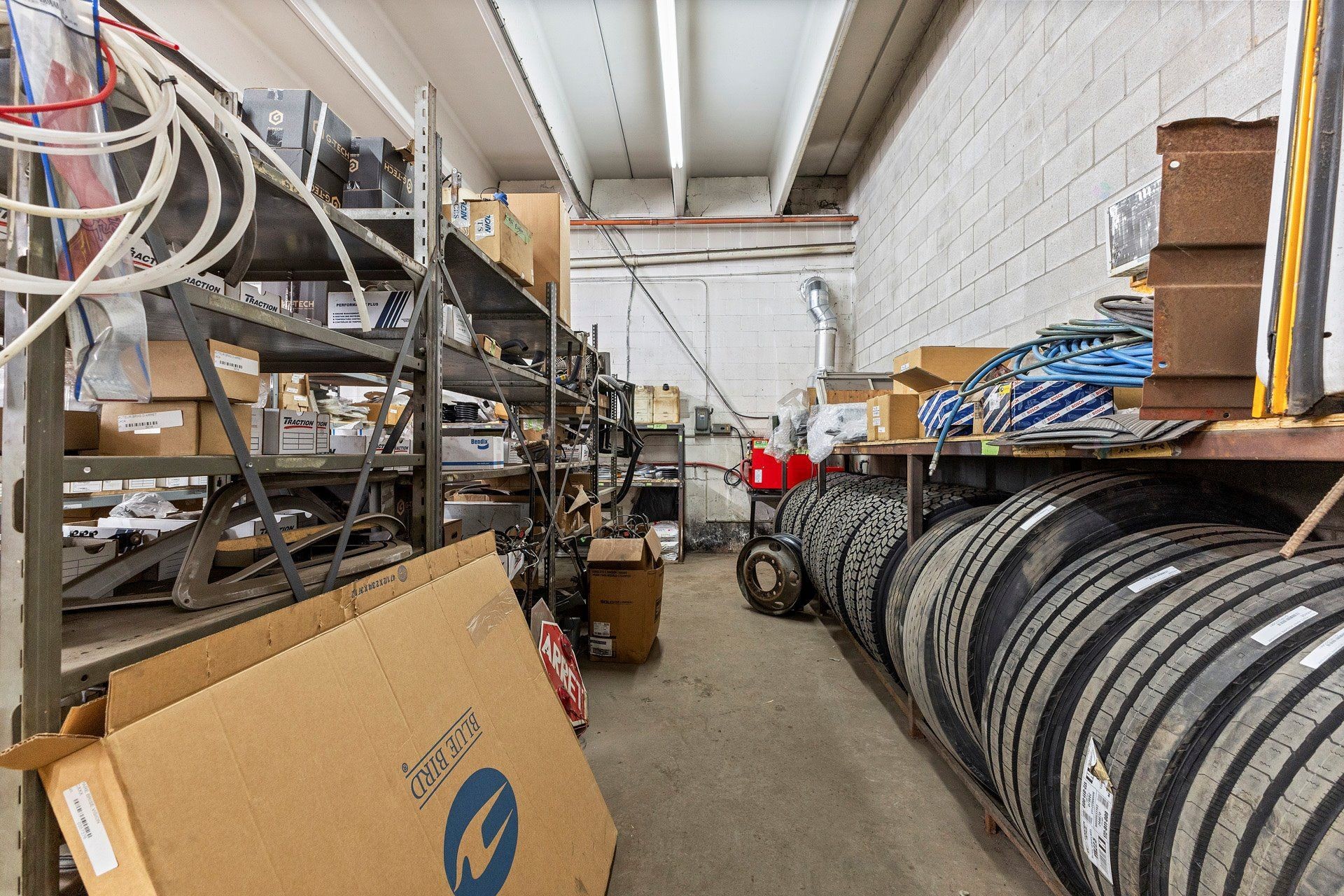 









701


Rue des Ateliers

,
Boucherville,




QC
J4B8H3

