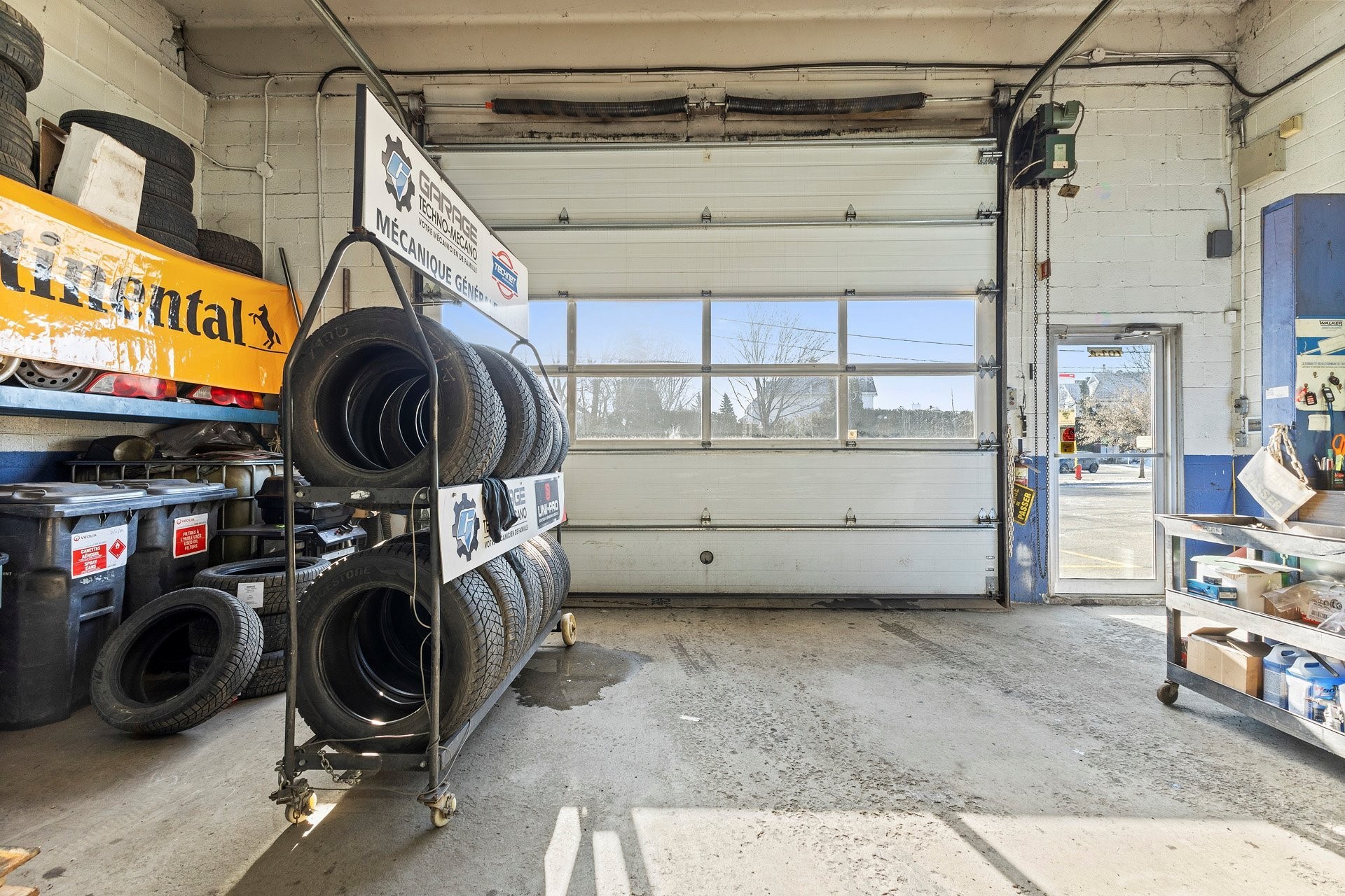 









701


Rue des Ateliers

,
Boucherville,




QC
J4B8H3

