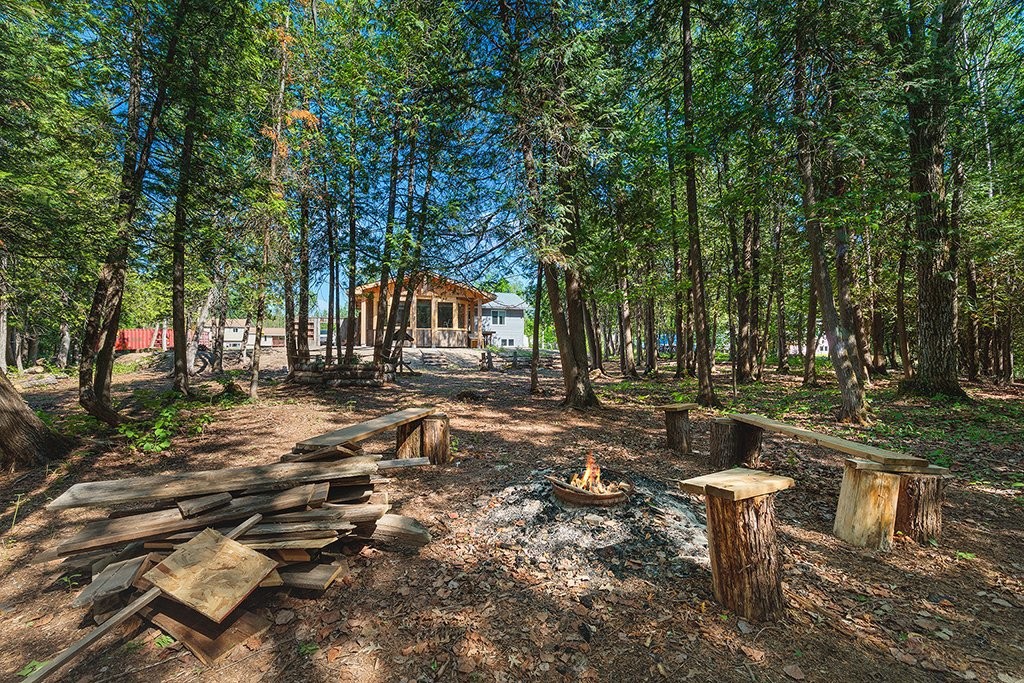 









6


Ch. Beech

,
L'Isle-aux-Allumettes,




QC
J0X1M0


