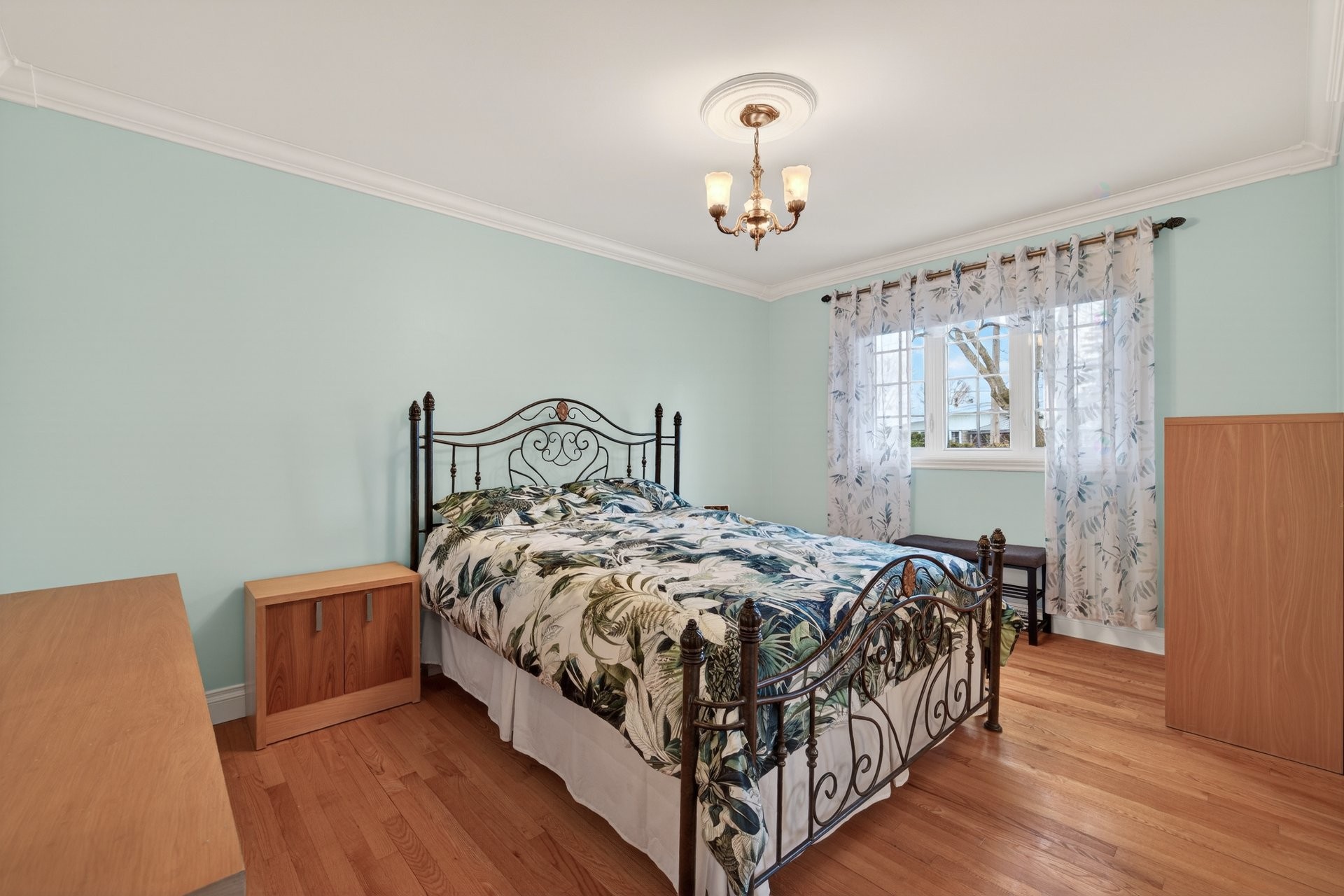 









956


Rue De Levilliers

,
Boucherville,




QC
J4B3Z2

