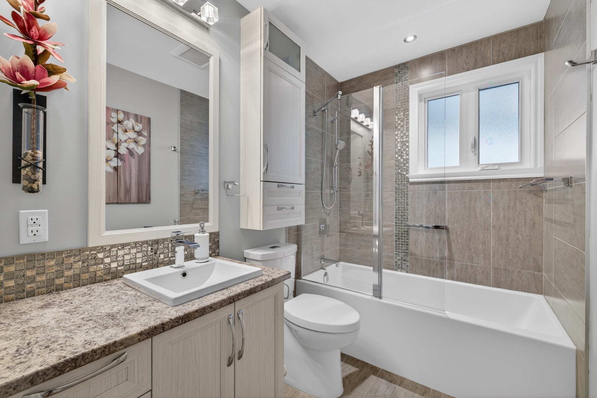 









956


Rue De Levilliers

,
Boucherville,




QC
J4B3Z2

