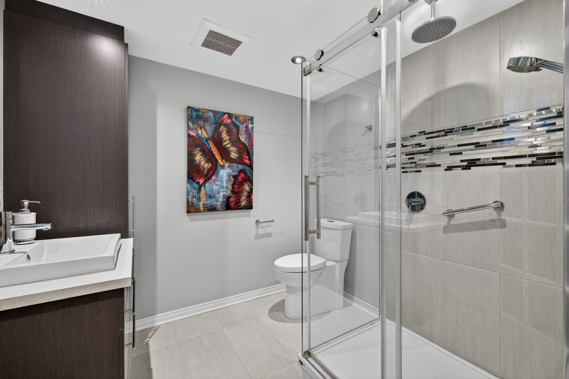 









956


Rue De Levilliers

,
Boucherville,




QC
J4B3Z2

