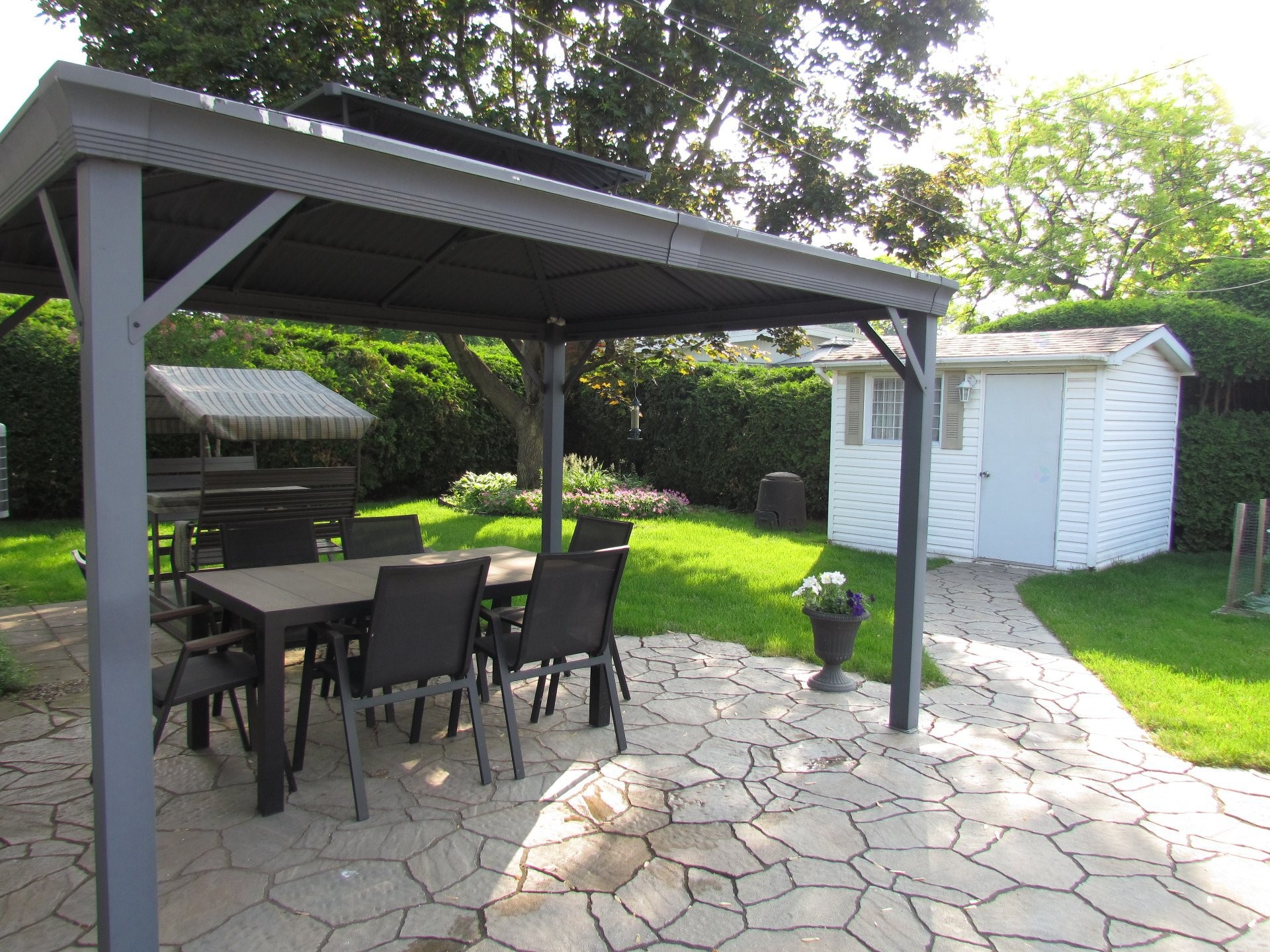 









956


Rue De Levilliers

,
Boucherville,




QC
J4B3Z2

