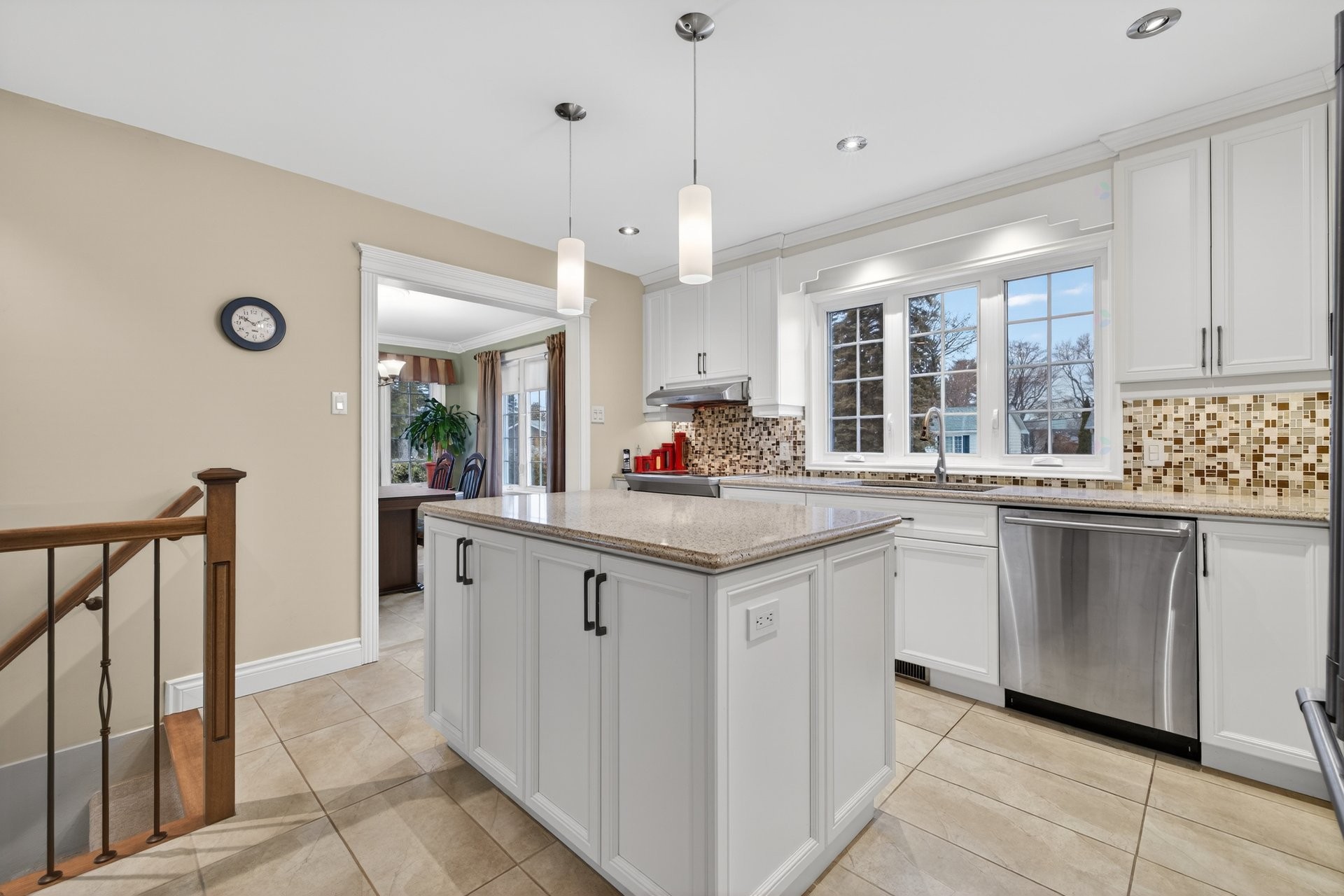 









956


Rue De Levilliers

,
Boucherville,




QC
J4B3Z2

