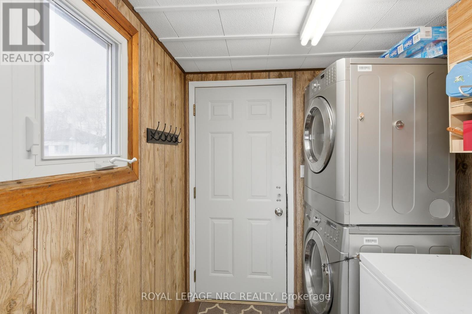 












507 HARRIET STREET

,
Welland (Lincoln/Crowland),




Ontario
L3B2H9

