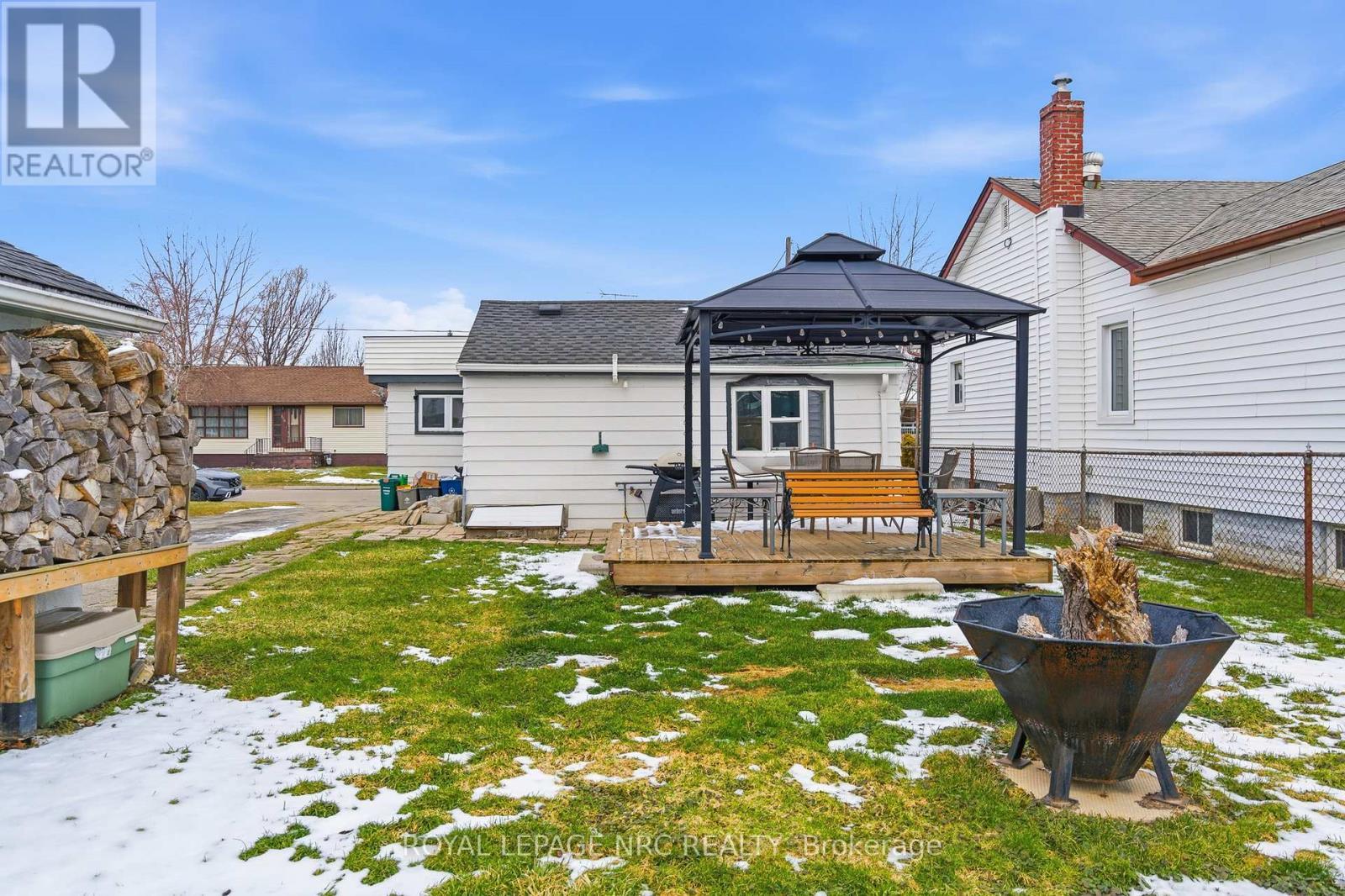 












507 HARRIET STREET

,
Welland (Lincoln/Crowland),




Ontario
L3B2H9


