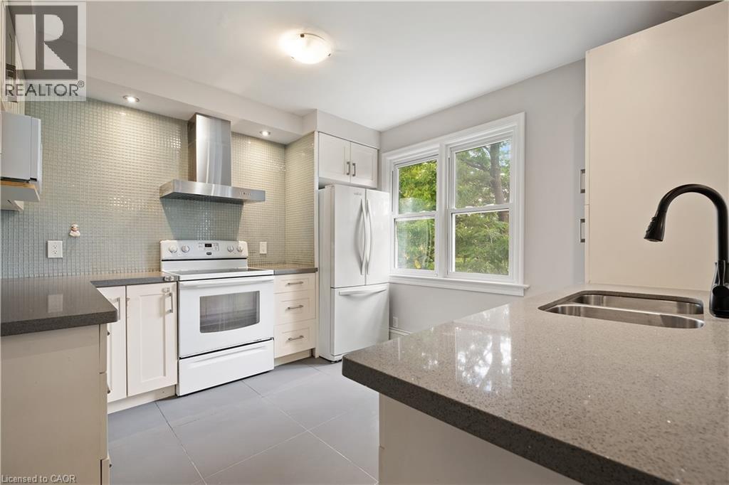 












69 HILLVIEW Road

,
St. Catharines,




Ontario
L2S1S8

