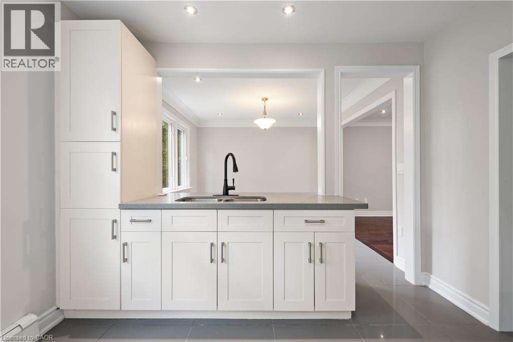 












69 HILLVIEW Road

,
St. Catharines,




Ontario
L2S1S8

