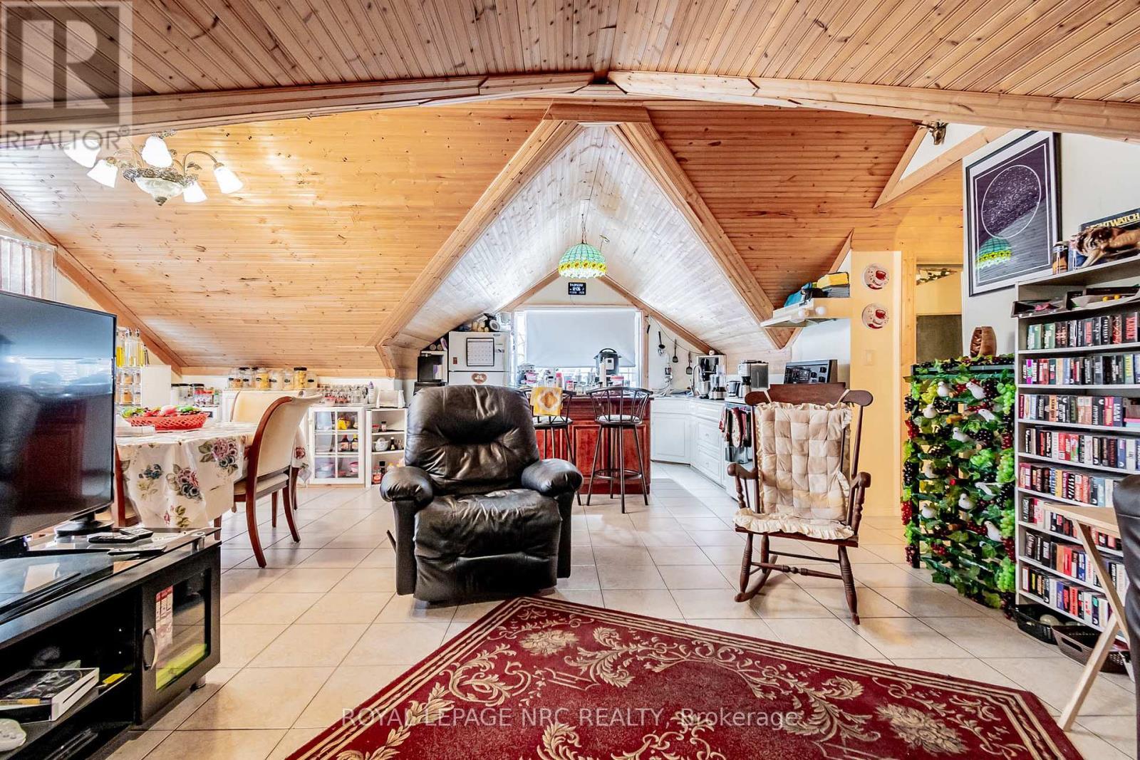 












6490 THOROLD STONE ROAD

,
Niagara Falls (Morrison),




Ontario
L2J1B3

