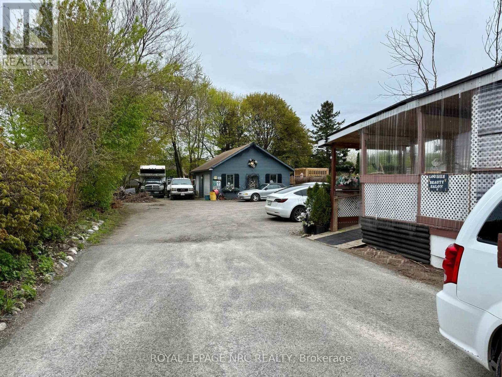 












6490 THOROLD STONE ROAD

,
Niagara Falls (Morrison),




Ontario
L2J1B3

