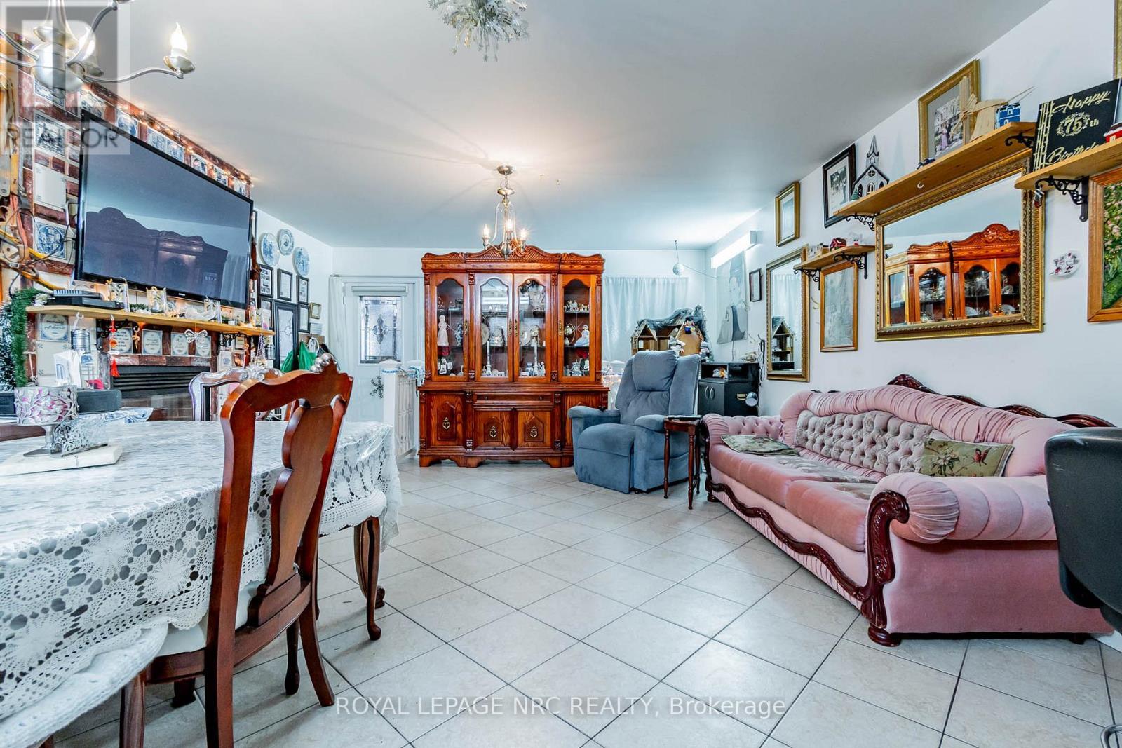 












6490 THOROLD STONE ROAD

,
Niagara Falls (Morrison),




Ontario
L2J1B3

