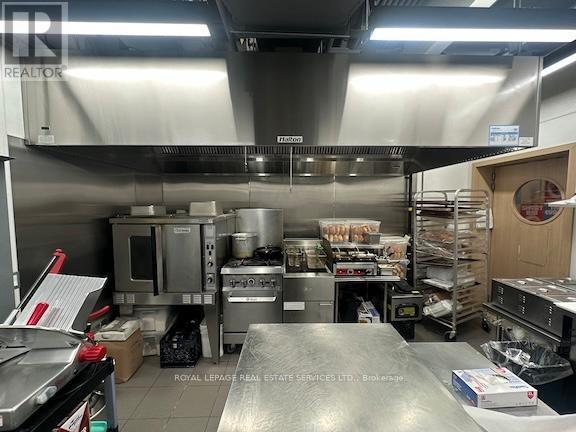 












486 FRONT STREET

,
Toronto,




Ontario
M5V0T1

