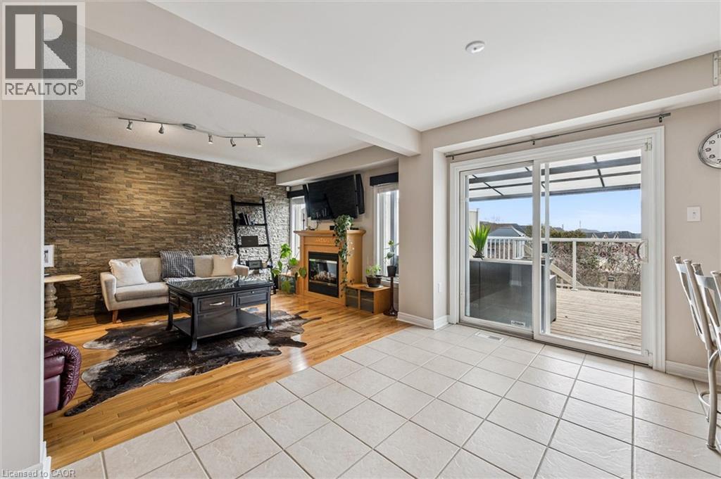 












87 LAW Drive

,
Guelph,




Ontario
N1E7J7

