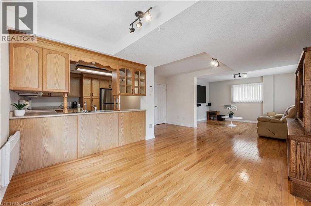 












87 LAW Drive

,
Guelph,




Ontario
N1E7J7

