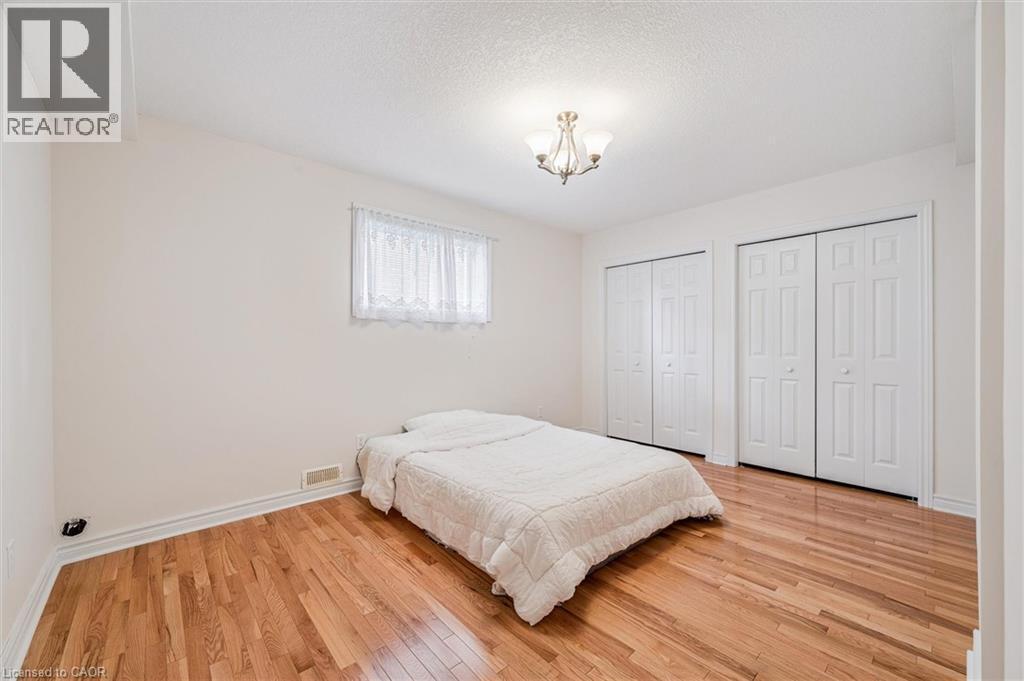 












87 LAW Drive

,
Guelph,




Ontario
N1E7J7

