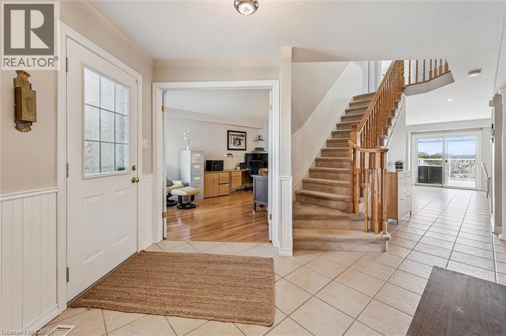 












87 LAW Drive

,
Guelph,




Ontario
N1E7J7

